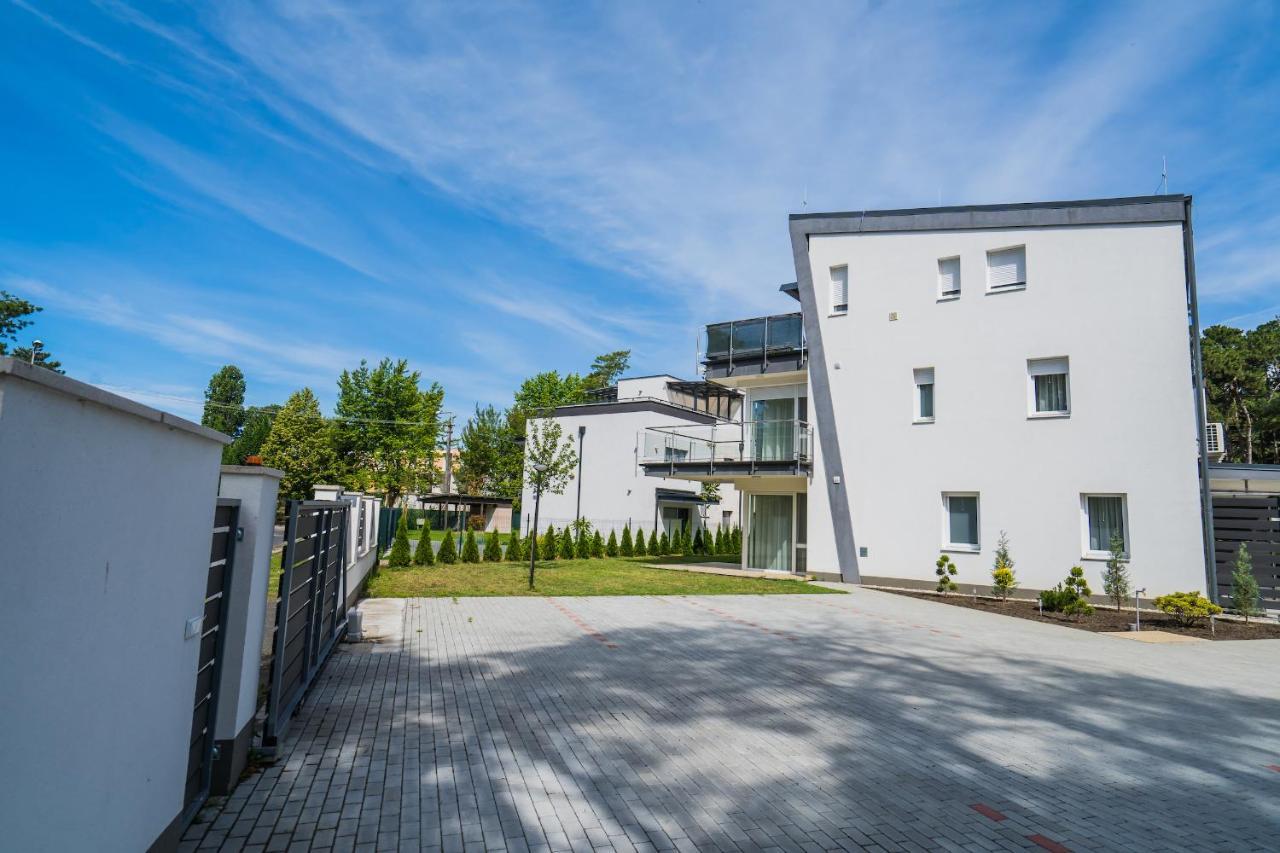 Gemini Apartments Siofok I., Iii. Luaran gambar