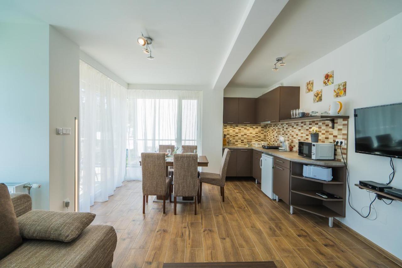 Gemini Apartments Siofok I., Iii. Luaran gambar