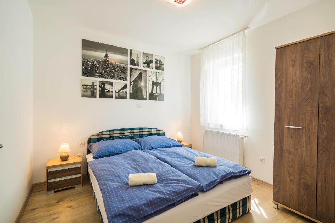Gemini Apartments Siofok I., Iii. Luaran gambar