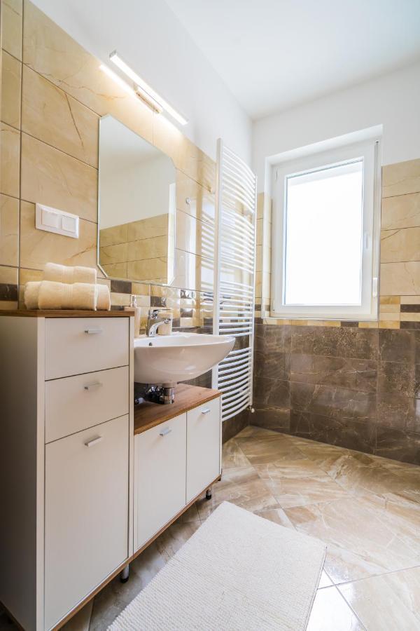 Gemini Apartments Siofok I., Iii. Luaran gambar