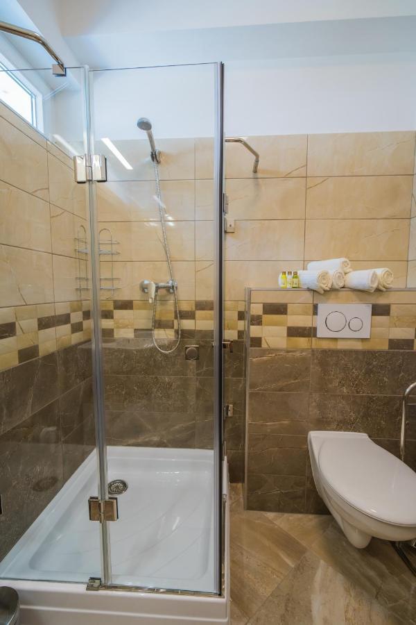 Gemini Apartments Siofok I., Iii. Luaran gambar